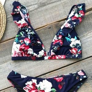 New! Cupshe Floral Ruffled Bikini - Size Small
